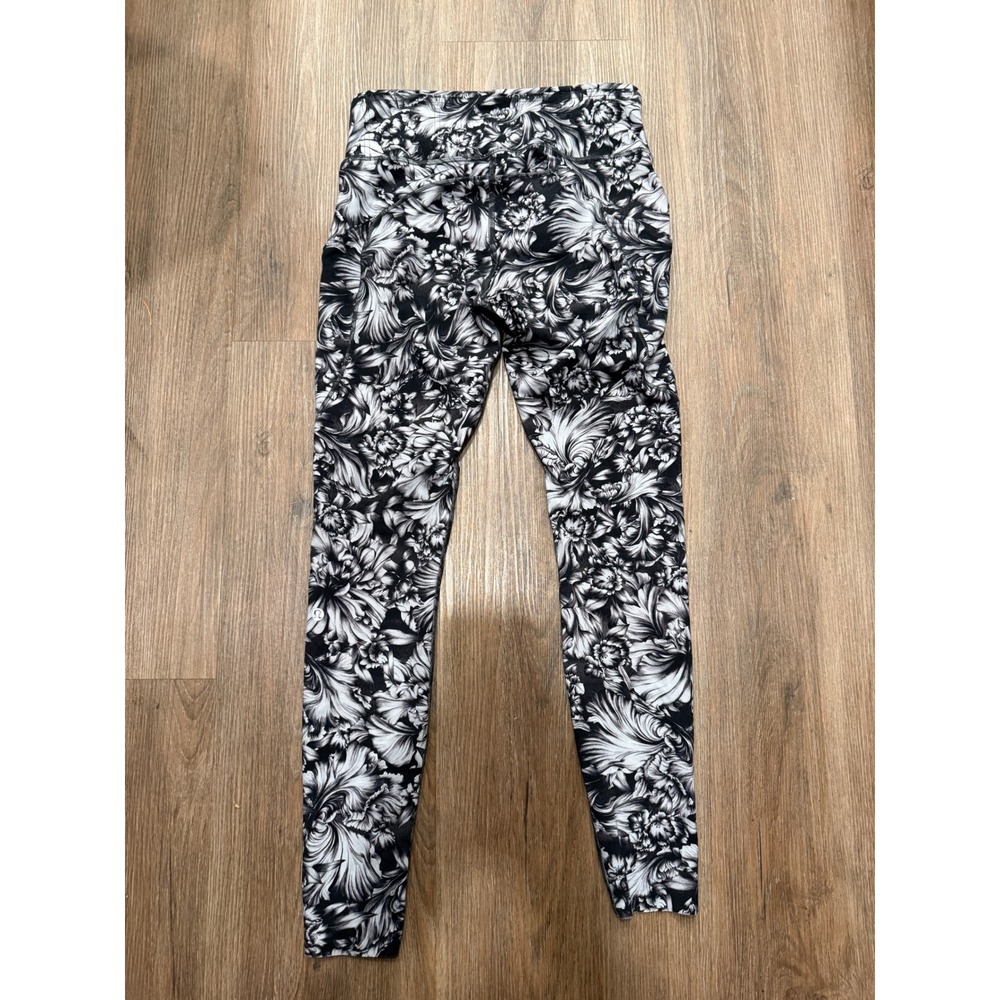 Lululemon Fast and Free High-Rise Tight 28 Floral Black White Womens Size 8